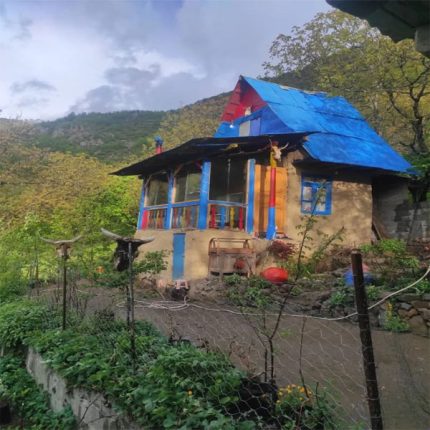 کلبه جنگلی زرین جواهرده